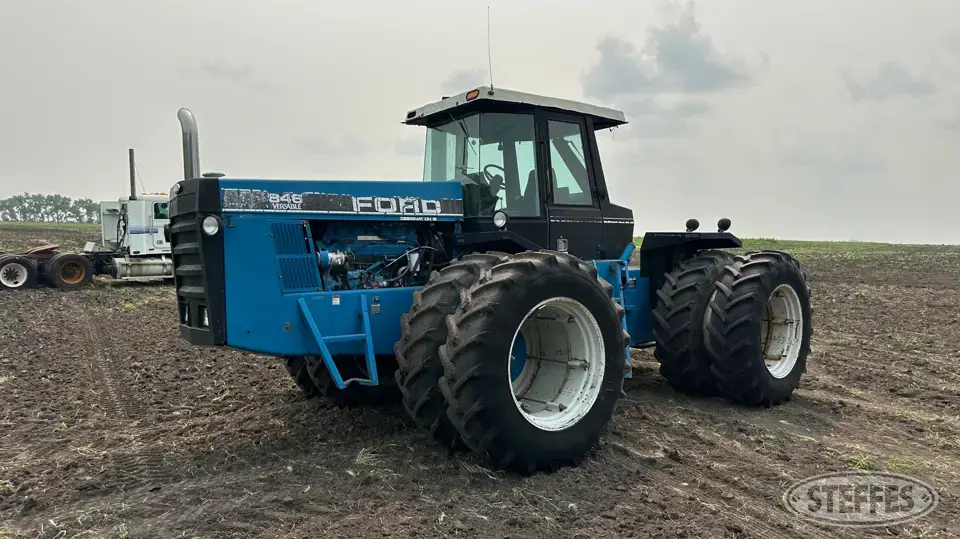 1993 Ford Versatile 846 4WD Tractor