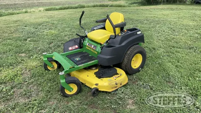 2013 John Deere Z445