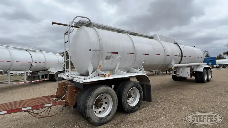 1995 Beall Tank Trailer