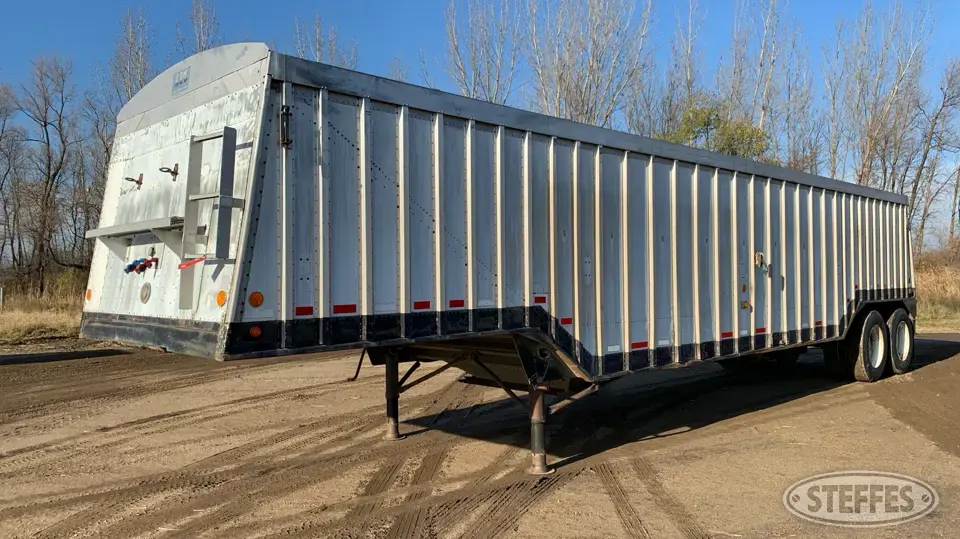 1979 Cornhusker Hopper Bottom Trailer