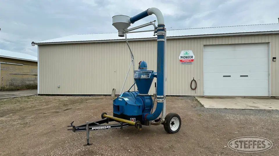 Kongskilde Cushion-Air 700 Pneumatic Grain Equipment