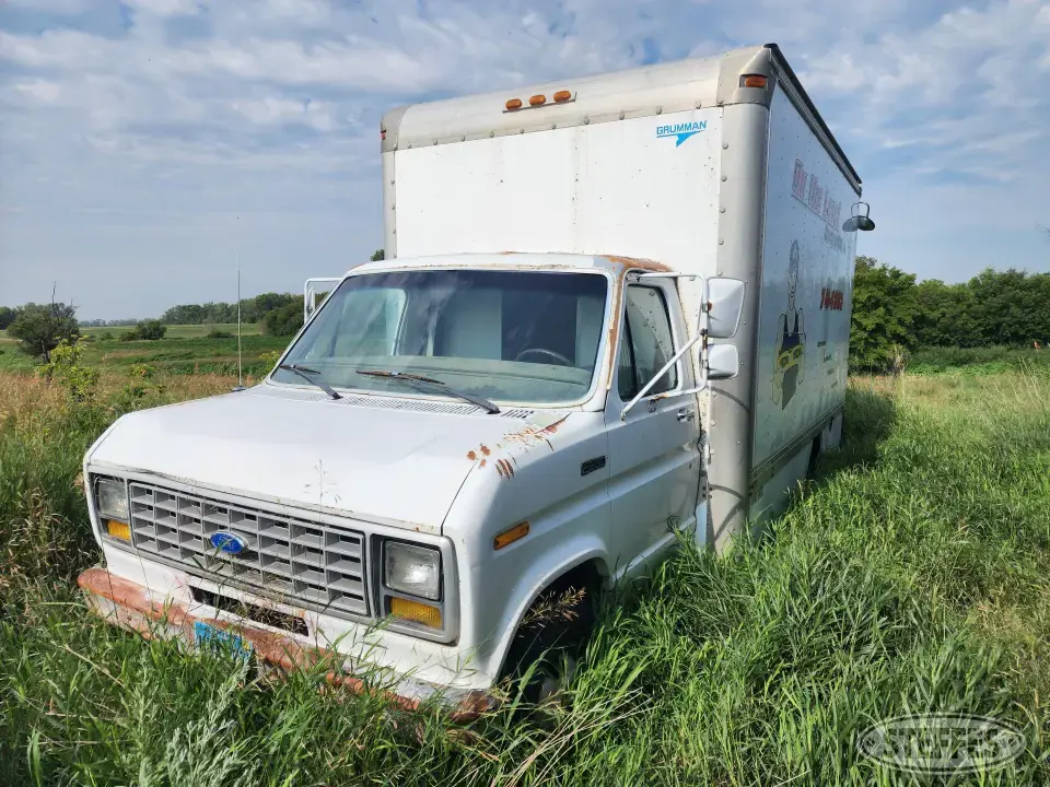1991 Ford F350 Van Truck