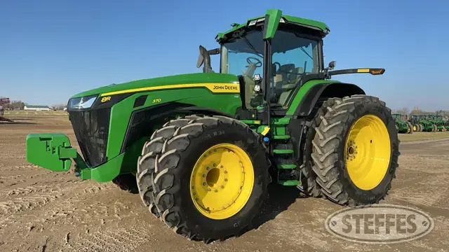 2023 John Deere 8R 370