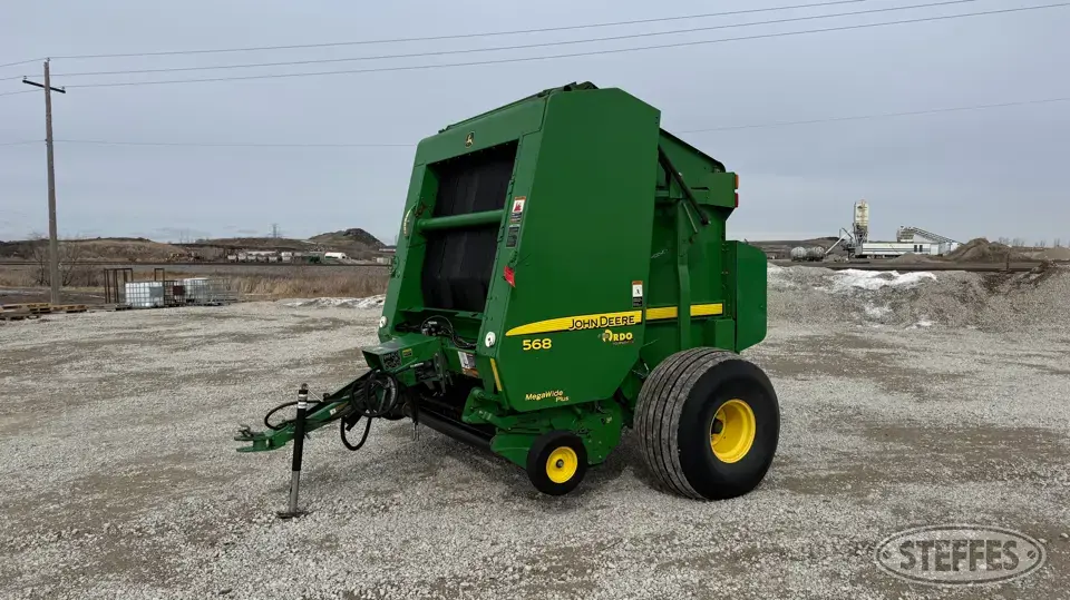 2011 John Deere 568 Round Baler