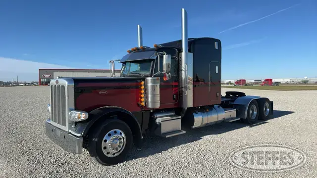 2023 Peterbilt 389