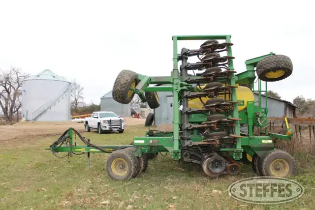 John Deere 1690