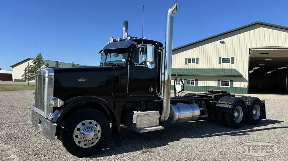 2003 Peterbilt 378 Conventional Truck without Sleeper