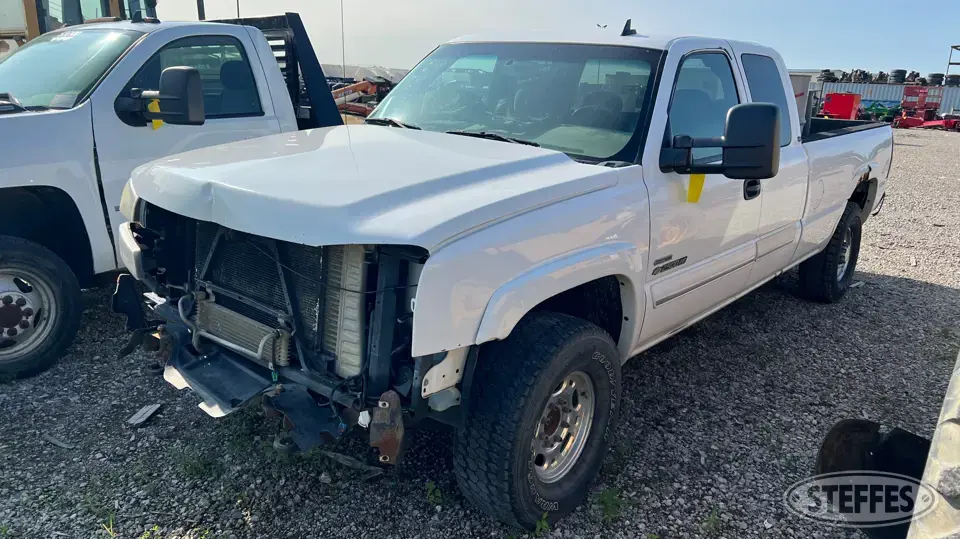 2007 Chevrolet Silverado 2500HD LT 3 Quarter Ton Pickup
