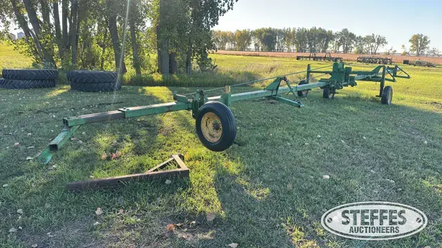 John Deere tool bar