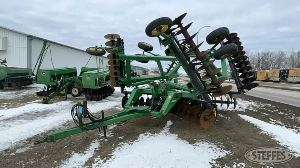 John Deere 650 Disc