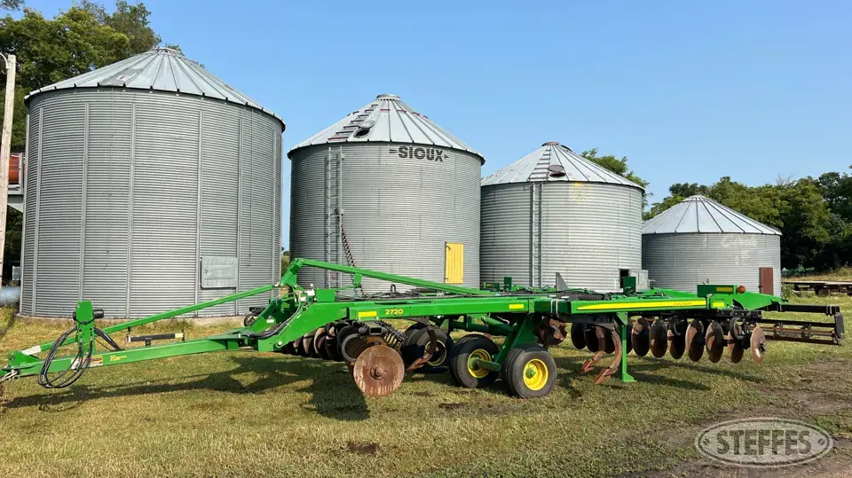2013 John Deere 2720 Ripper