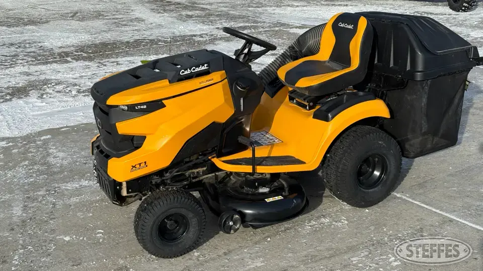 2024 Cub Cadet LT42 Lawn Tractor