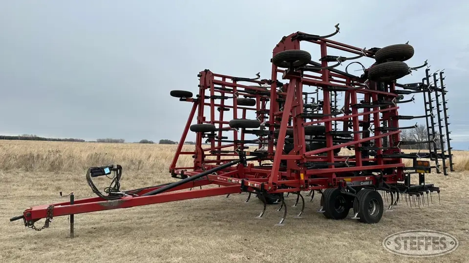 Case IH Tiger-Mate II Field Cultivator