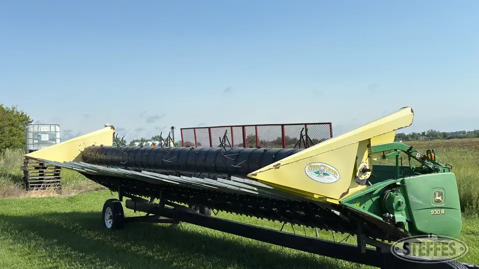 John Deere 930R Sunflower Head