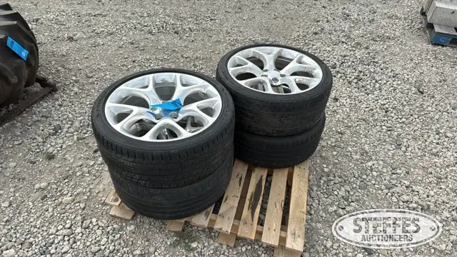 (4) Goodyear Eagle Sport 255/35R20 tires