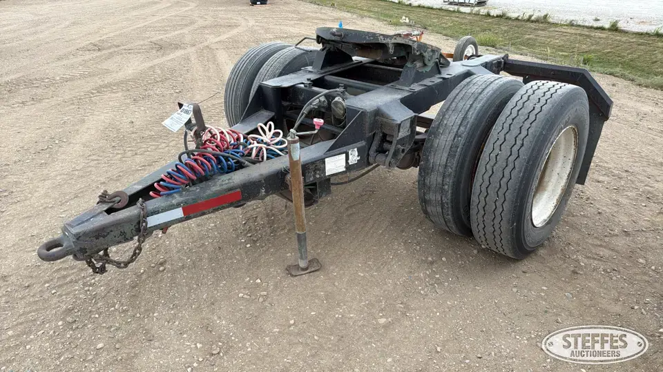 Semi trailer dolly