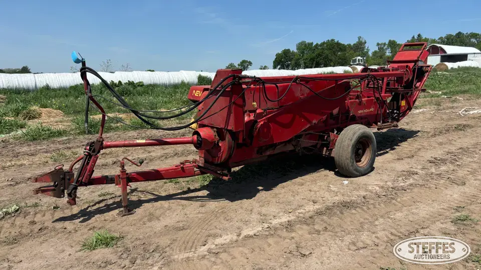 New Holland 275 Square Baler