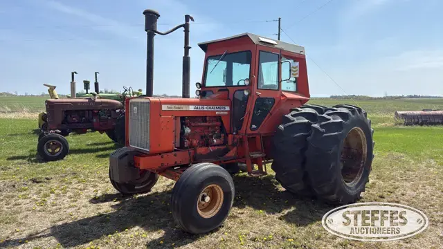 1972 Allis-Chalmers Two-Twenty Landhandler
