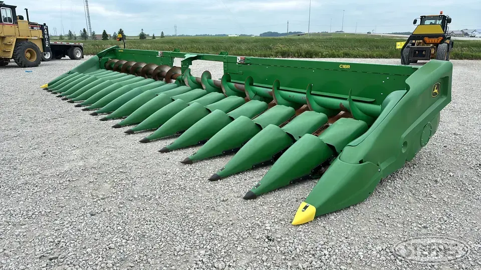 2022 John Deere C18R Corn Head