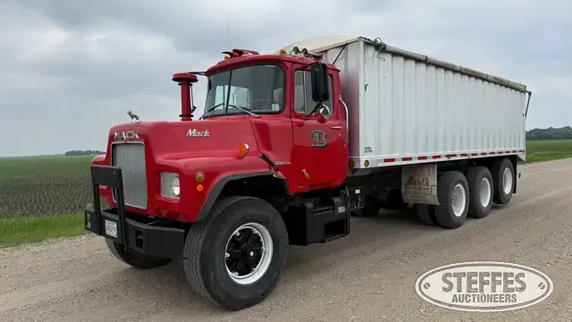 1974 Mack DM-600
