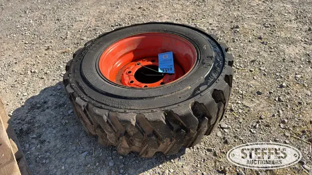 (1) Titan 10-16.5NHS tire
