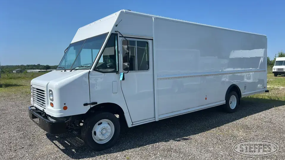 2021 Ford F59 P1200 Utilimaster Van Truck