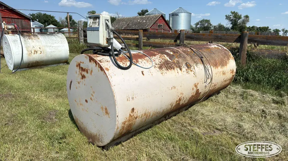 1,000 gal. fuel tank