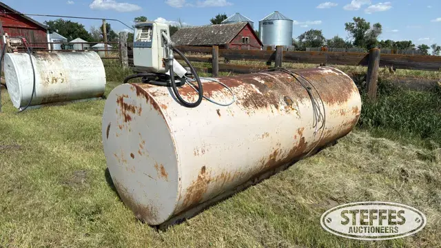 1,000 gal. fuel tank