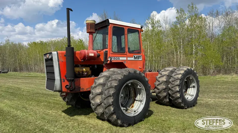 1974 Massey Ferguson 1505 4WD Tractor