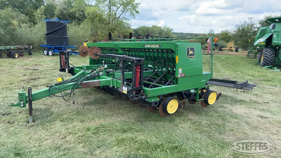 John Deere 750 Press Drill