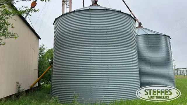 Butler grain bin