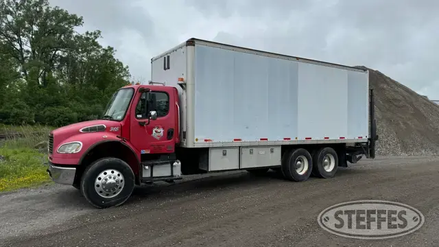 2009 Freightliner M2 Business Class