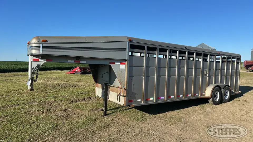 2010 S&S Gooseneck Livestock Trailer