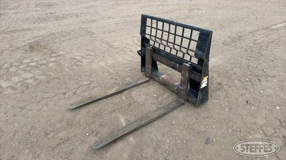 CAT Skid Steer Fork