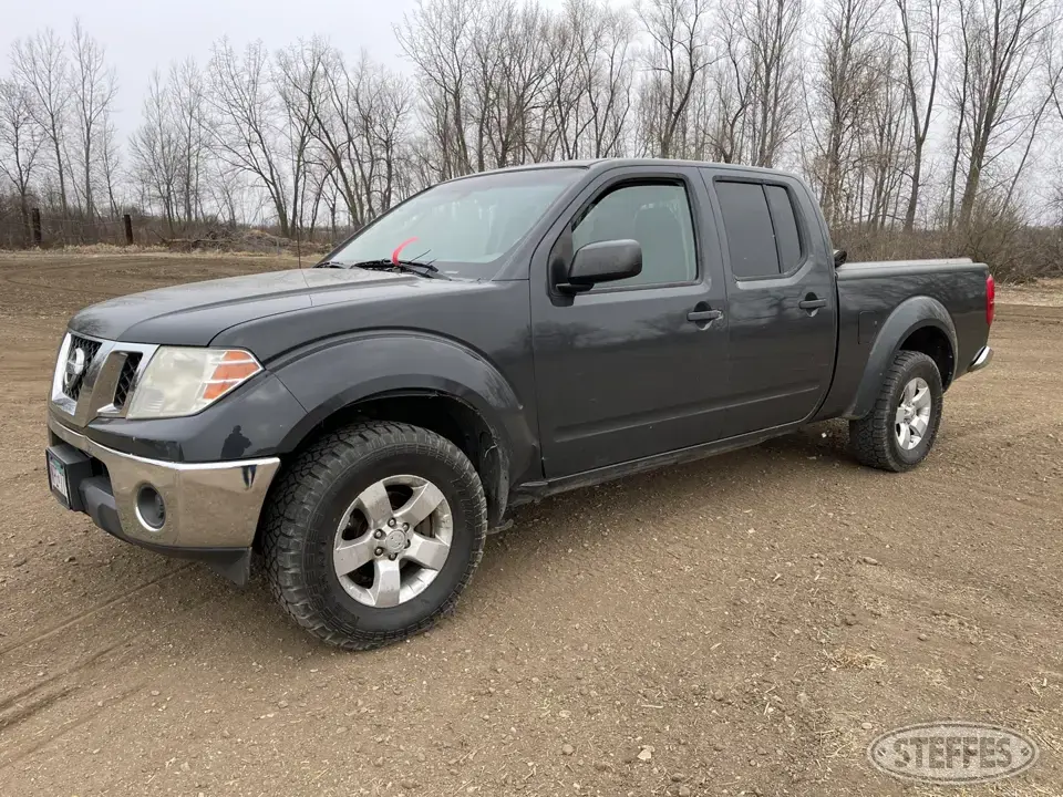 2010 Nissan Frontier SE 4X4 Compact Pickup