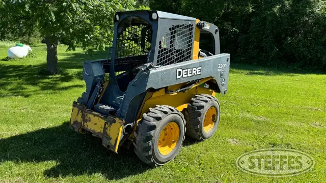 2010 John Deere 320D