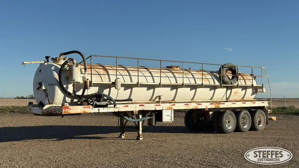 2011 Retesa TCQ-2EA-R4224 Vacuum Trailer