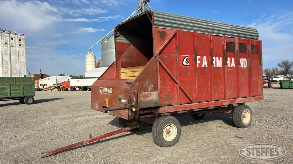 Farmhand forage wagon