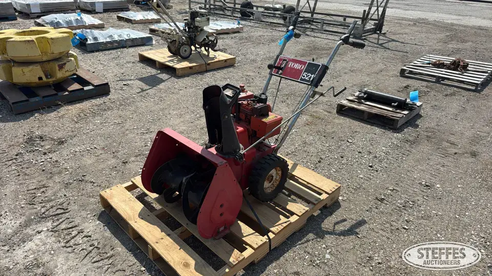 Toro 521 Self-Propelled Snowblower