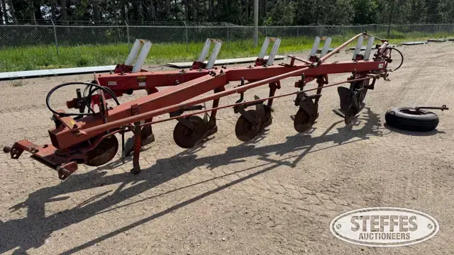 International 720