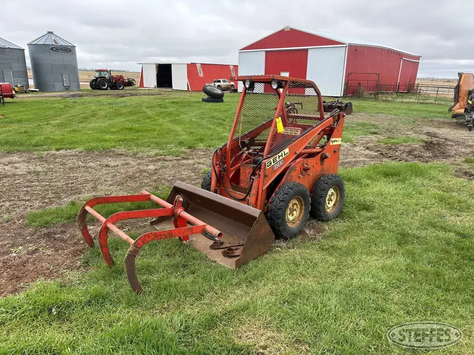Gehl 2500 Hydra Cat Wheeled Skid Steer
