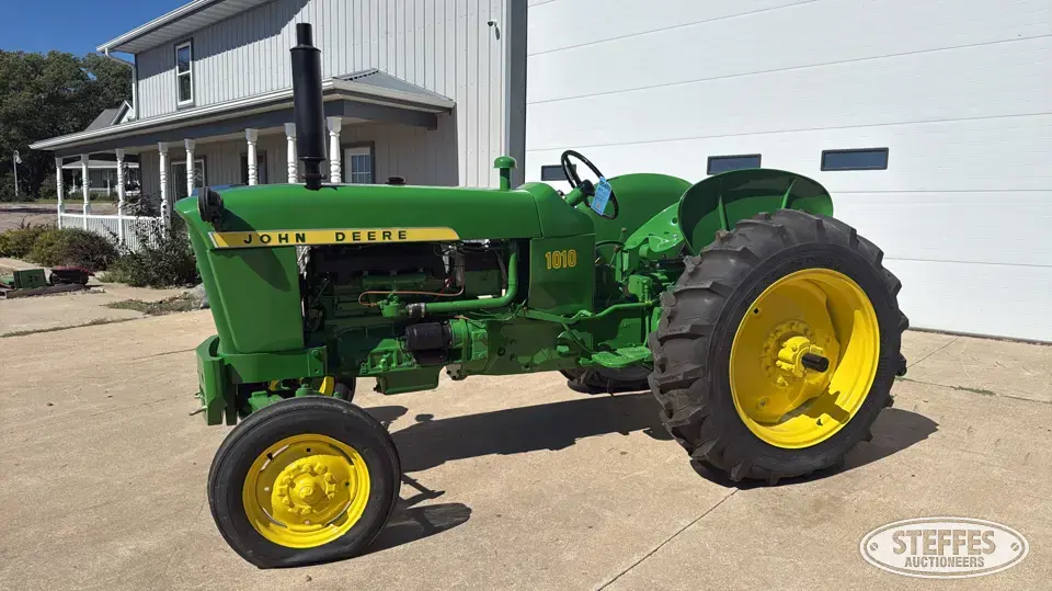 John Deere 1010 Collectible Tractor