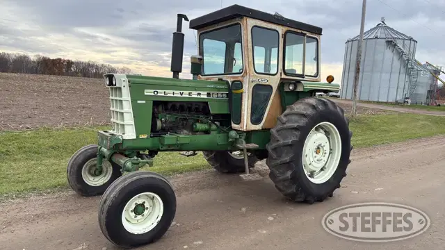 1975 Oliver 1655