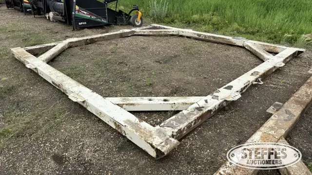 Hopper bin base