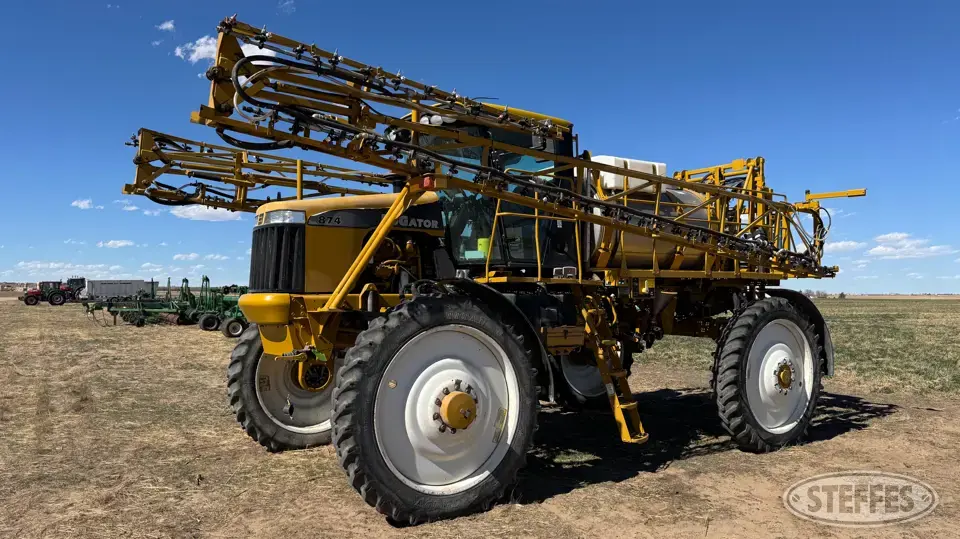 2008 Ag-Chem RoGator 874 Self-Propelled Sprayer