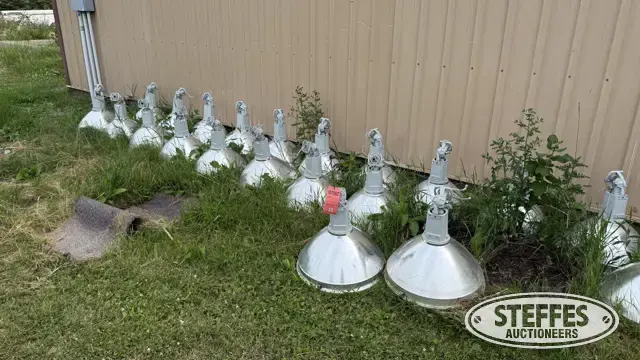 (20) HID stadium lights