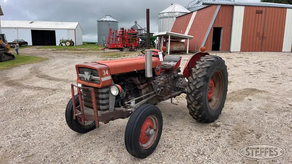 1973 Massey Ferguson 135 2WD Tractor