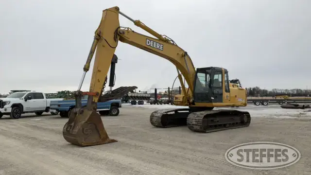 2005 John Deere 200C LC