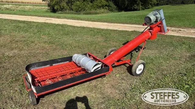 Transfer auger