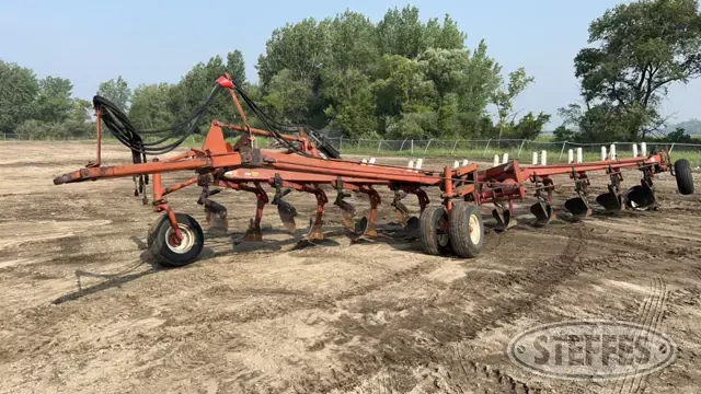 International 800